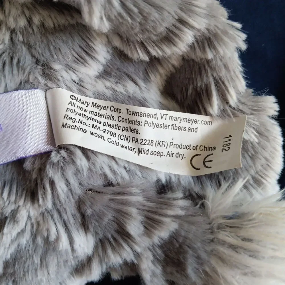Mary Meyer Baby Giraffe Lovey Gray &  White Flat Beans in Bottom Soother 12in